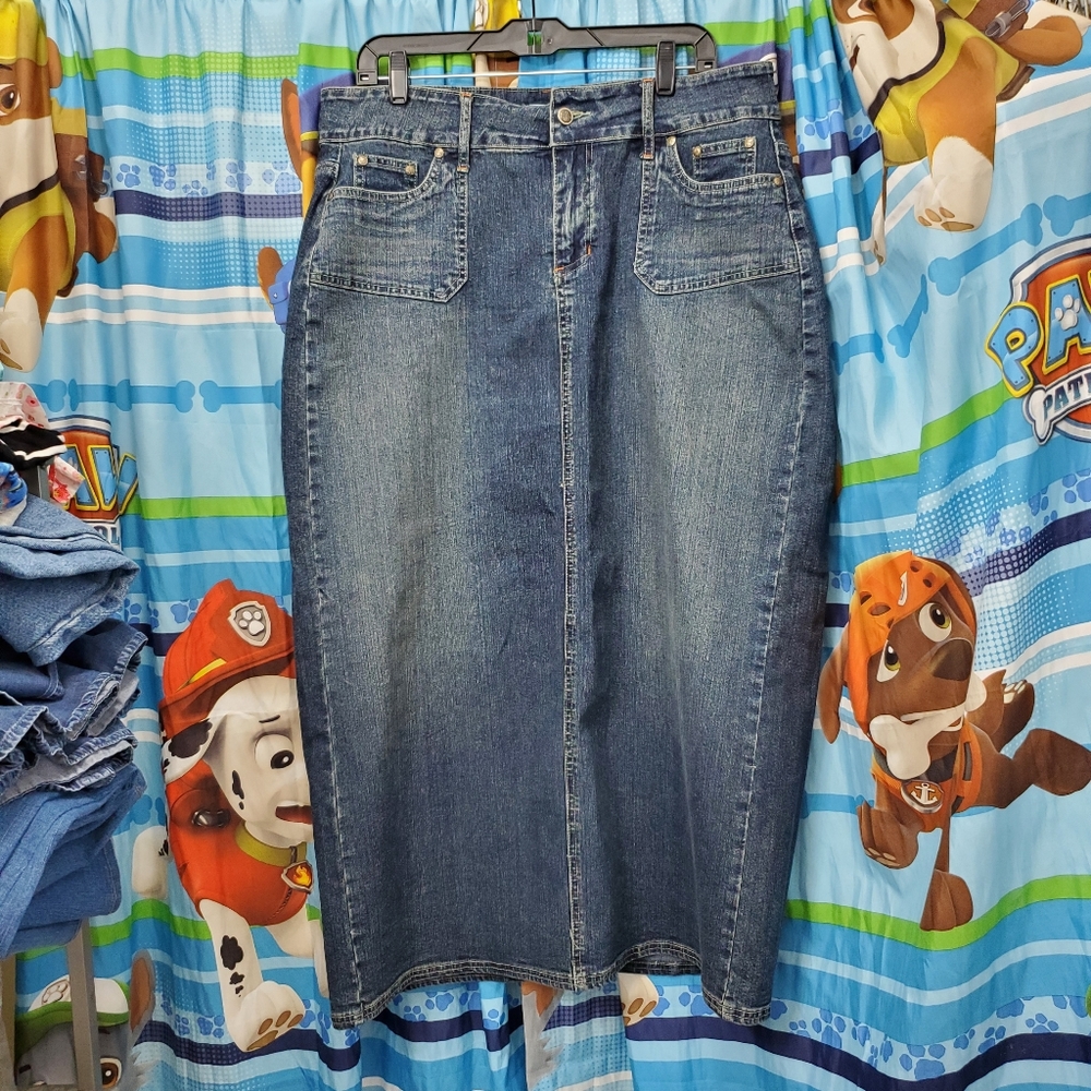 Cato womens long denim skirt size 14